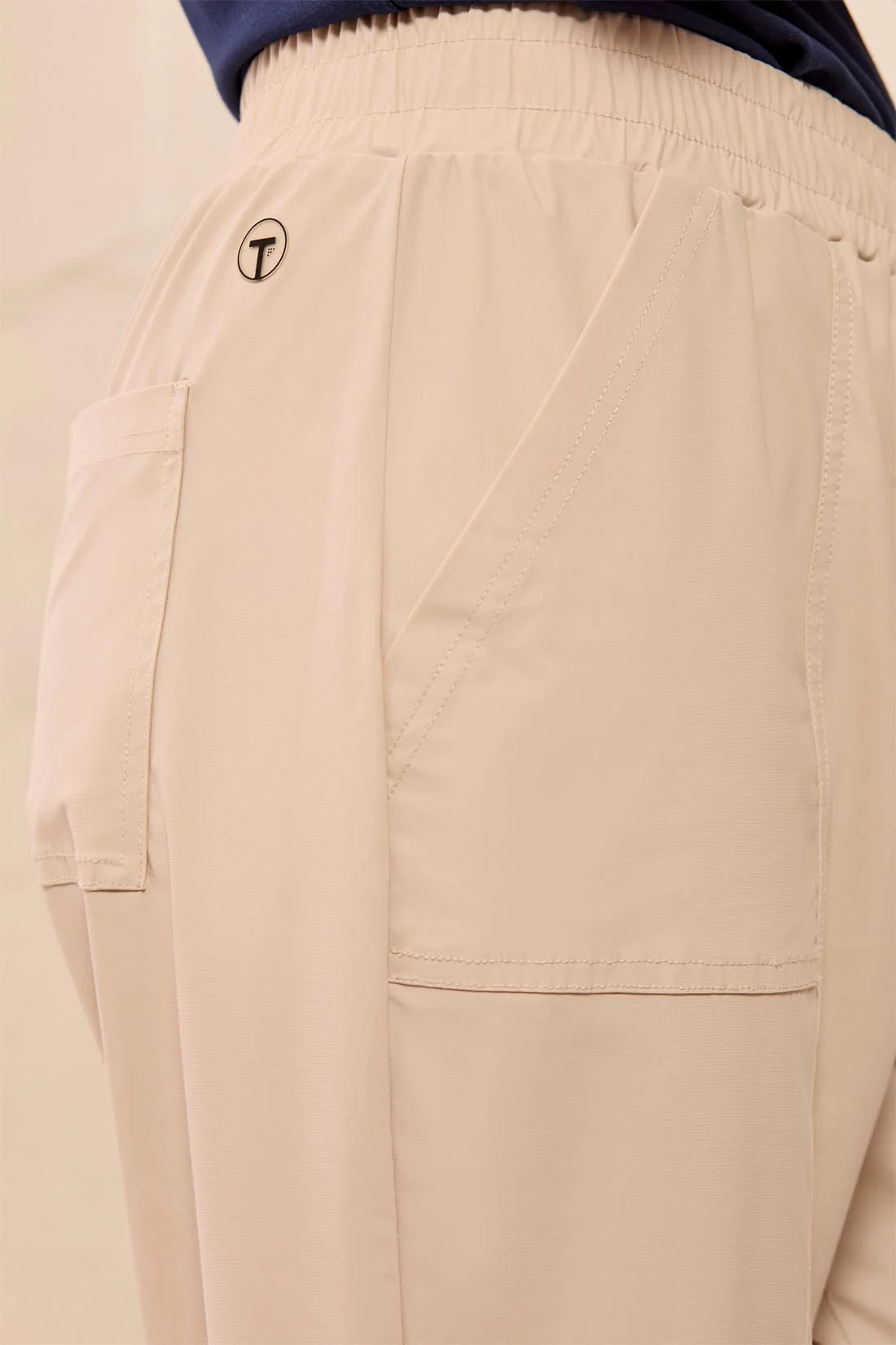 High Performance Stretch 25" Technical Capris-Sanddune - Image 3