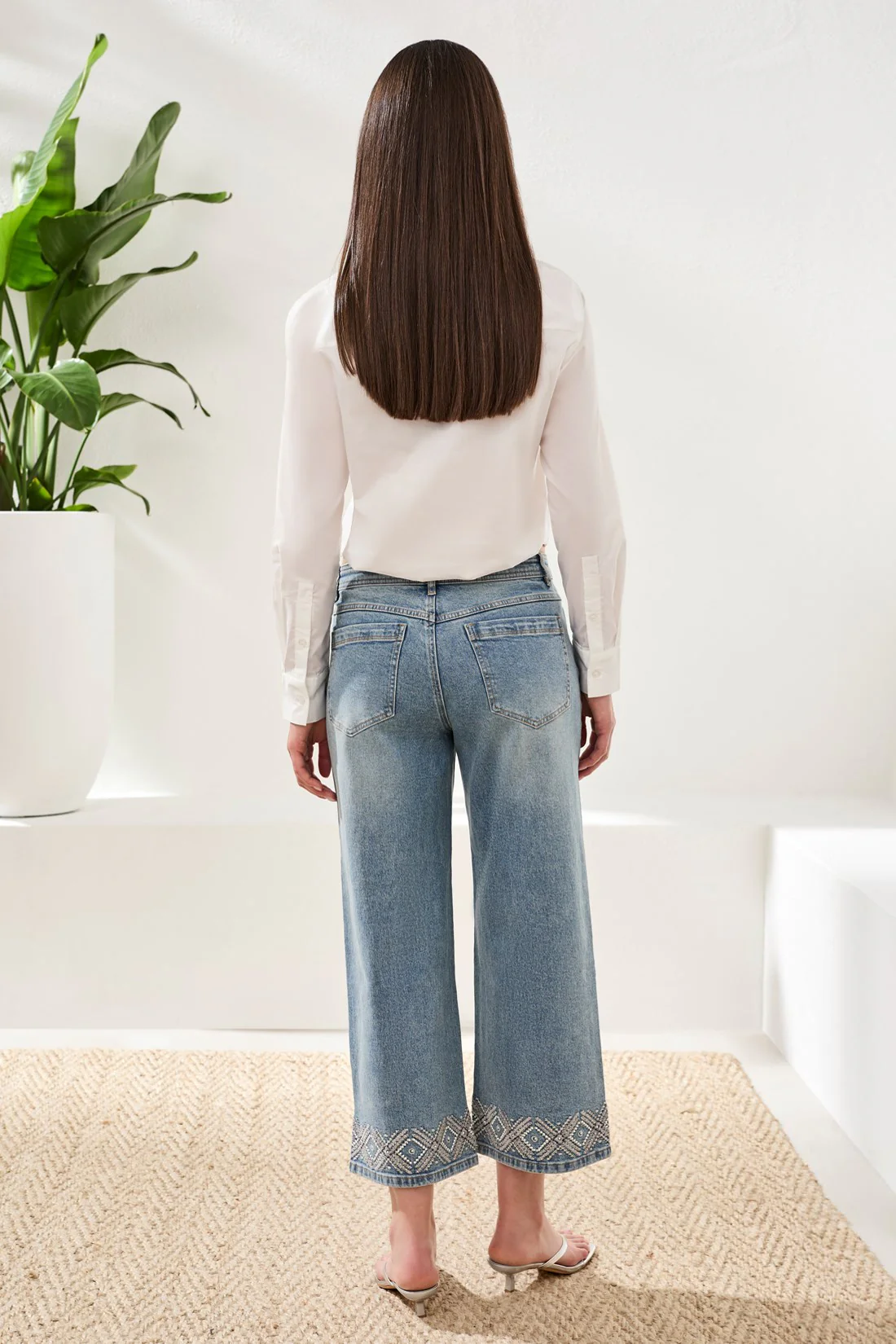 Audrey Hugging Wide Leg Denim With Embroidered Finish-Sweetblue - Image 4