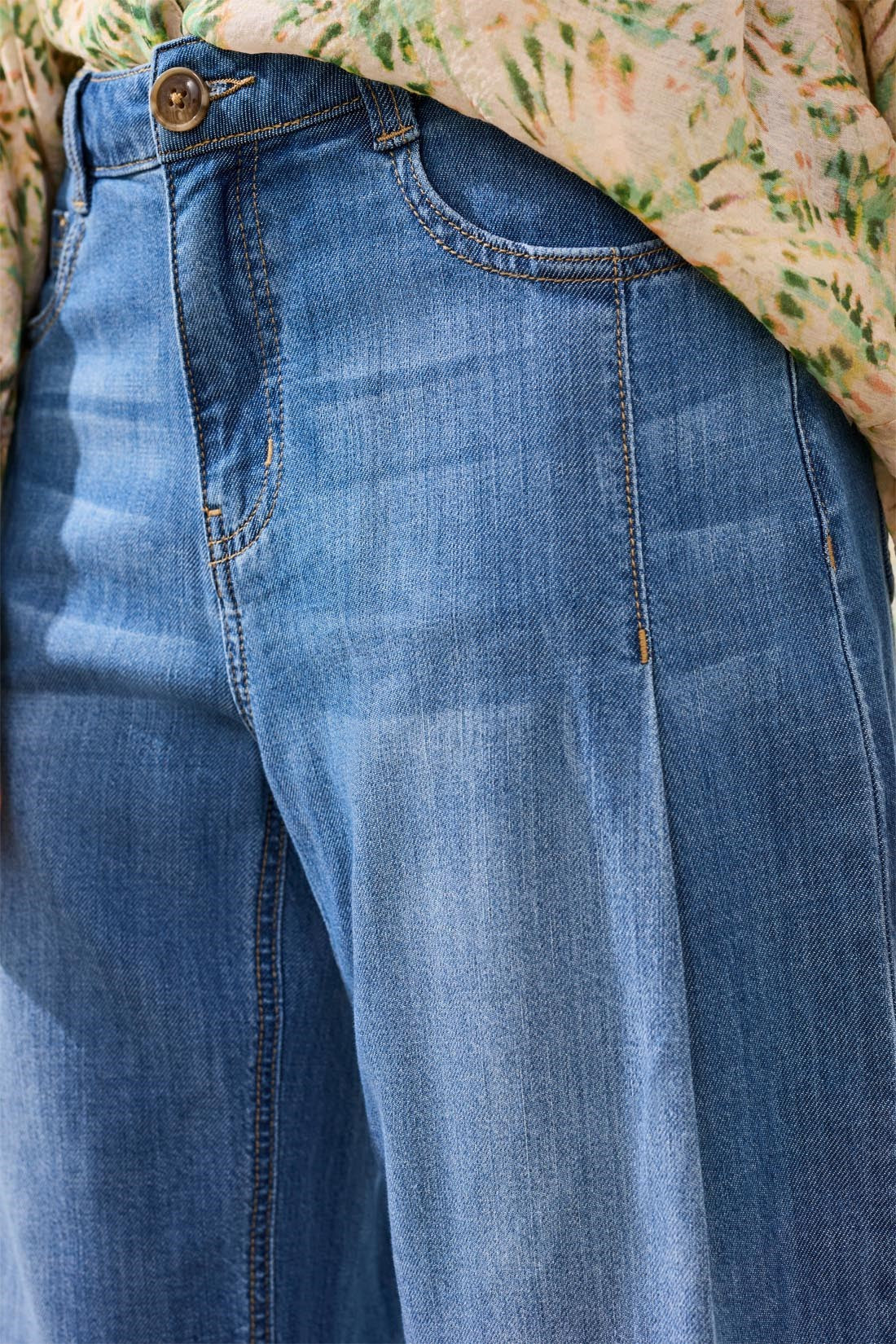 Audrey Pleated Crop Wide Denim Jeans-Fjordblue - Image 3