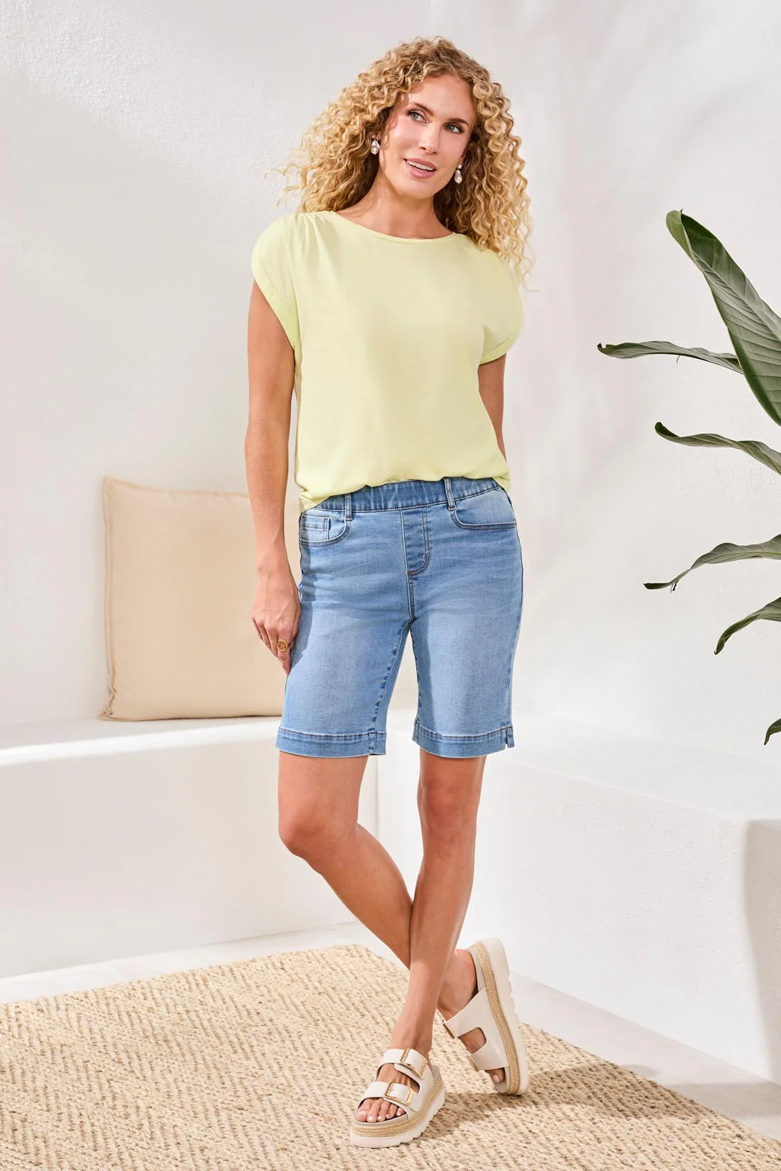Audrey Pull-On Bermudas Boundless Stretch Denim-Coastalblue