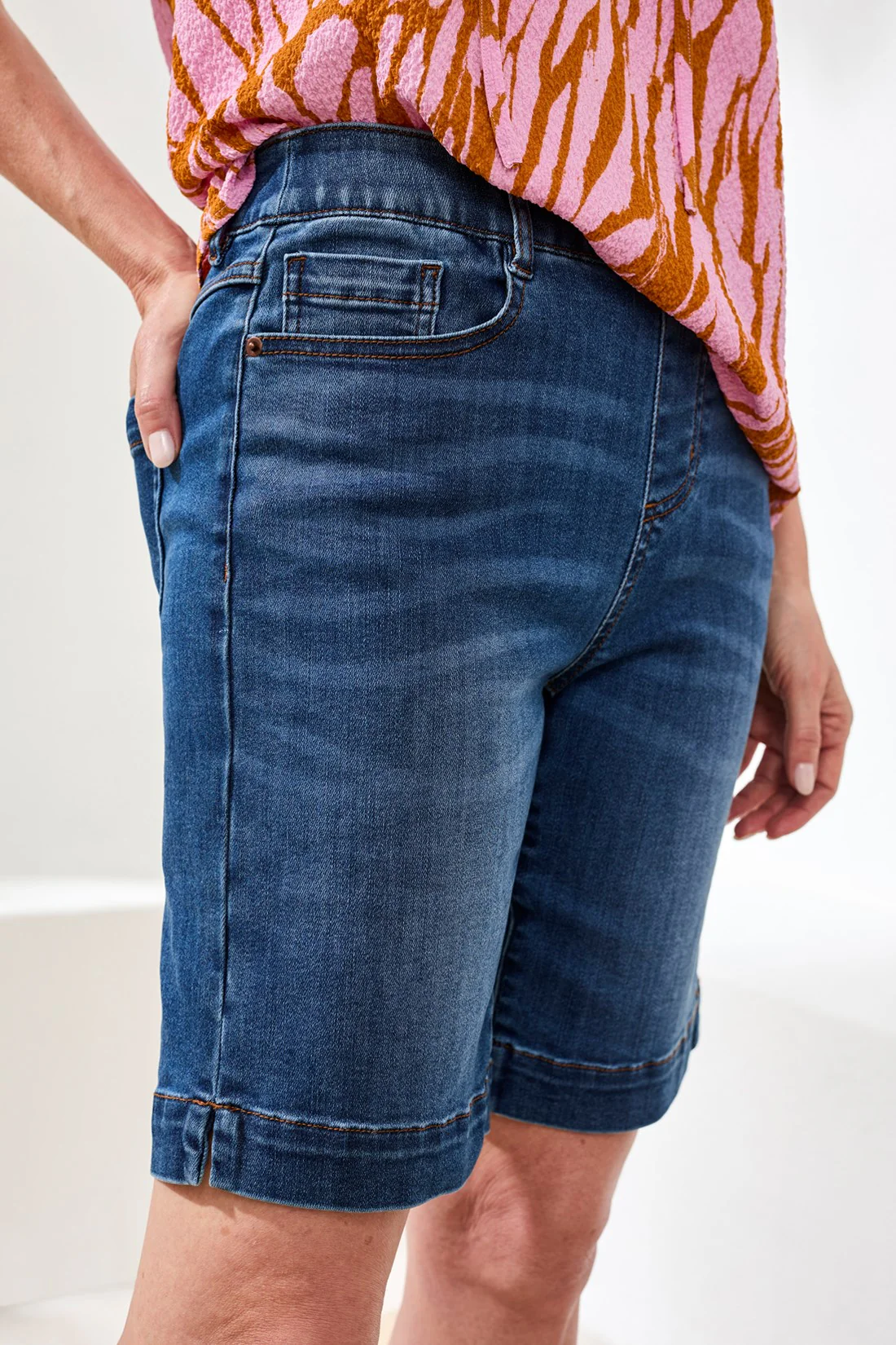 Audrey Pull-On Bermudas Boundless Stretch Denim-Fadedblue - Image 3