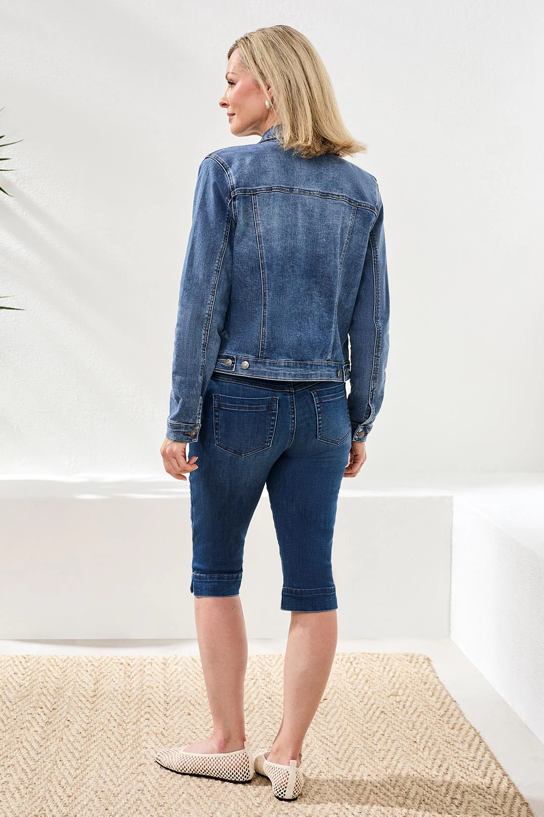 Classic Fit Comfort Stretch Denim Jacket-Dk.Vintage - Image 4