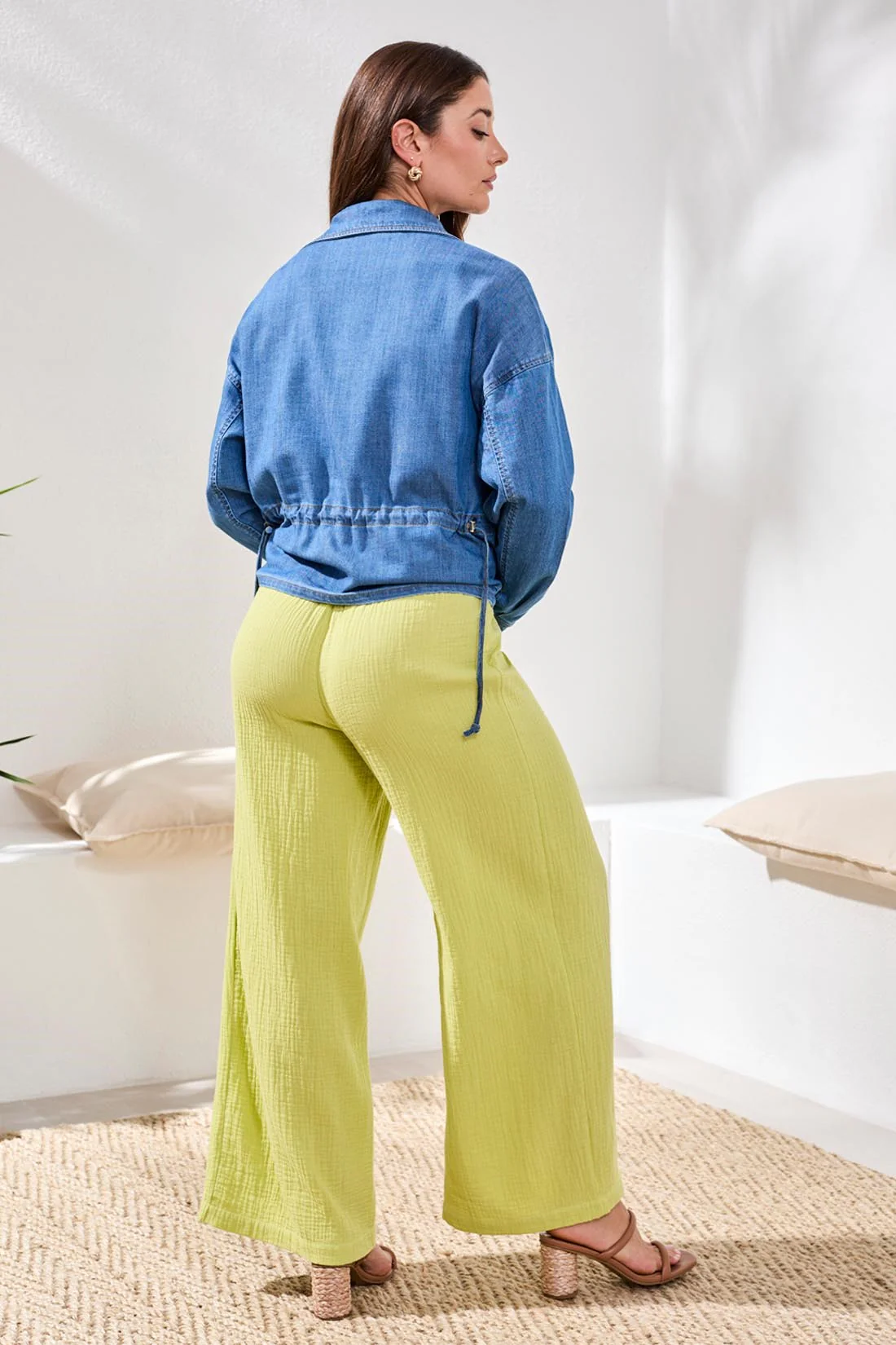 Crinkle Gauze Elastic Waist Flowy Pants-Greenbanana - Image 4