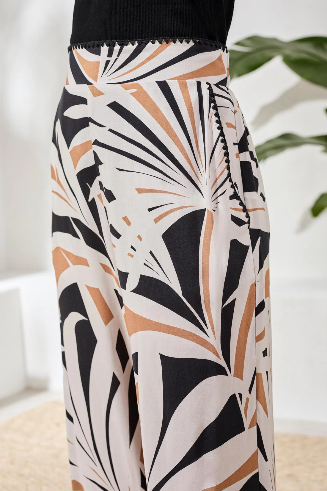Flowy Wide Leg Pants with Waistband & Pockets-Chestnut - Image 3