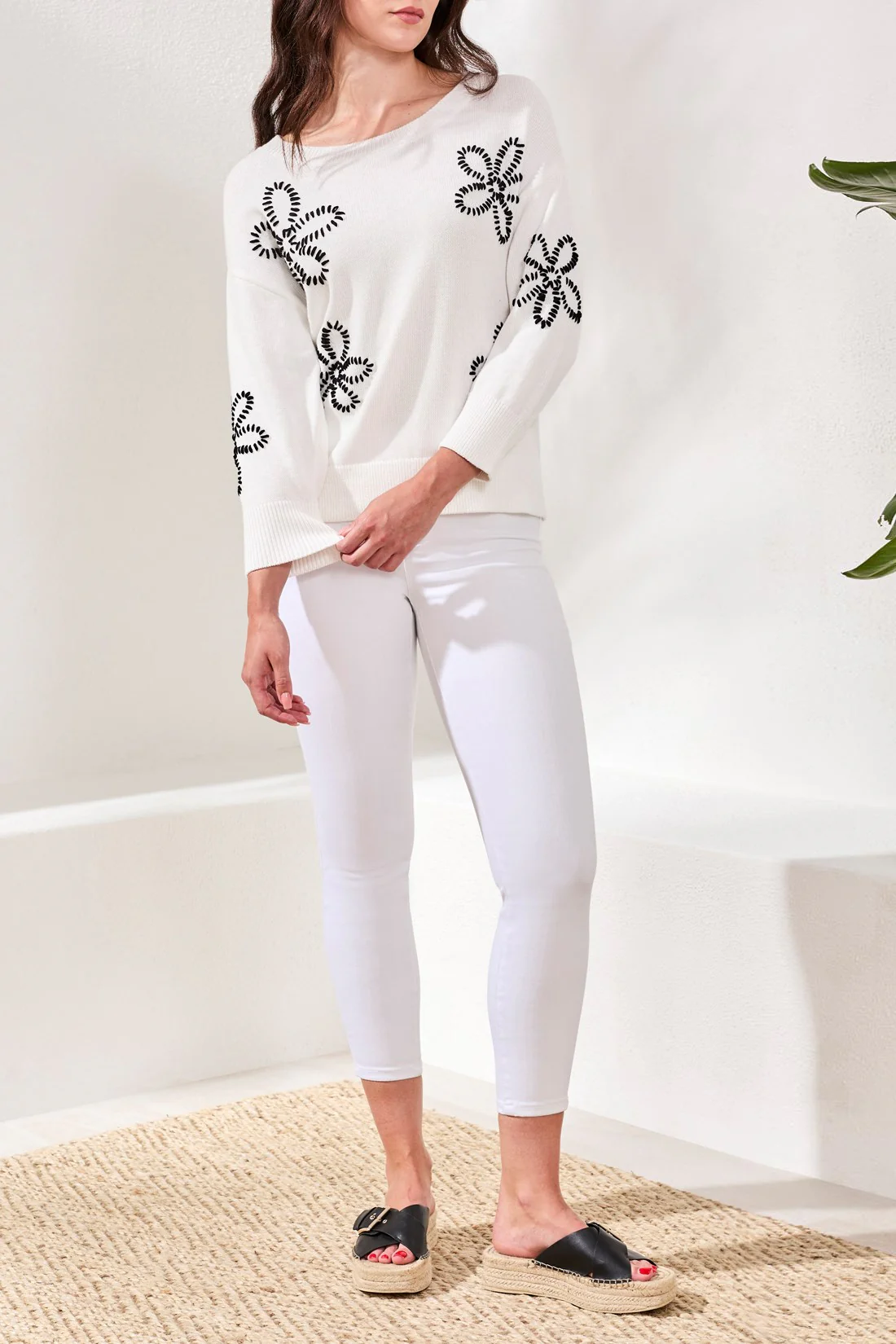 Embroidered 3/4 Sleeve Crew Neck Sweater-White - Image 2