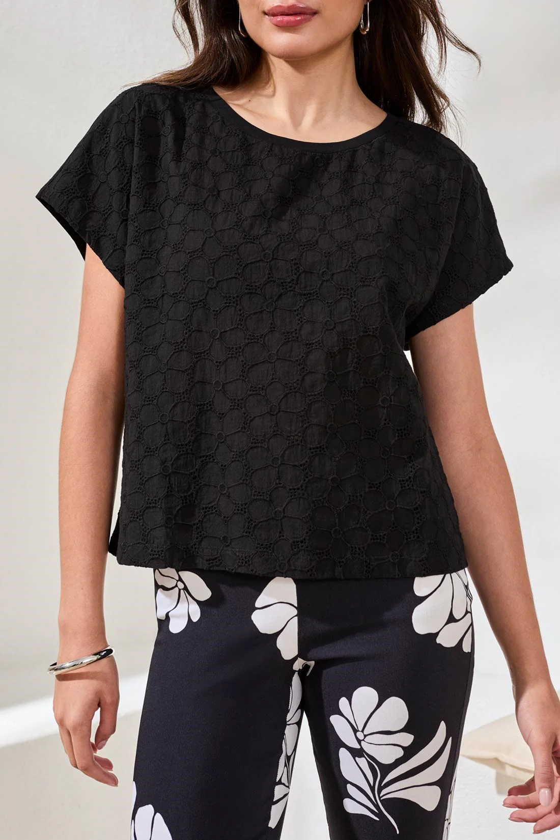 Textured Cotton Cap Sleeve Crew Top-Black - Image 3