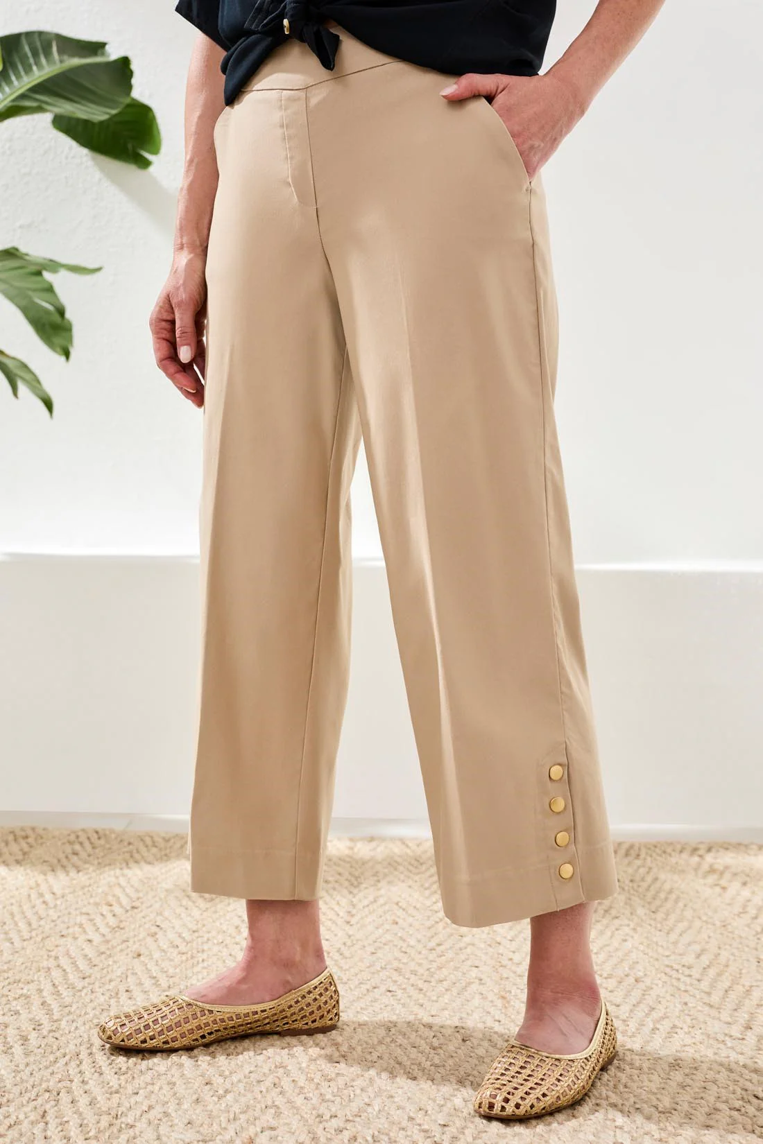 Flatten It® Tummy Control Wide Leg Pull-On Capris Pants-Beach - Image 3