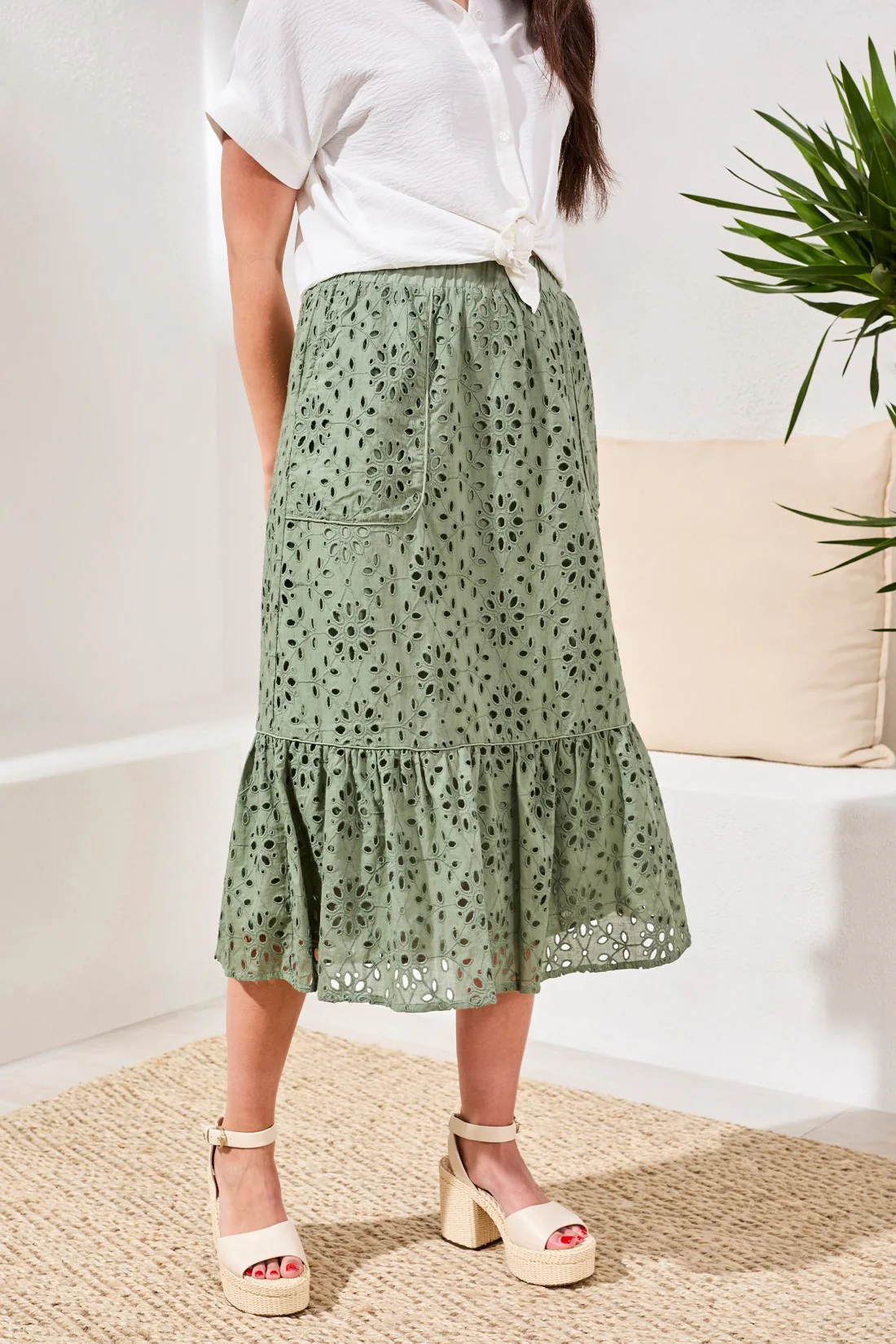 Floral Embroidered Tiered Boho Maxi Skirt -Moss - Image 2