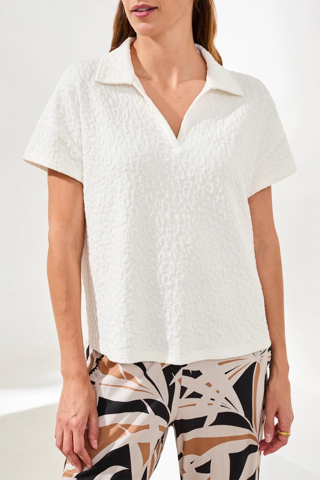 Textured Johnny Collar Short Sleeve Top-White - Image 3