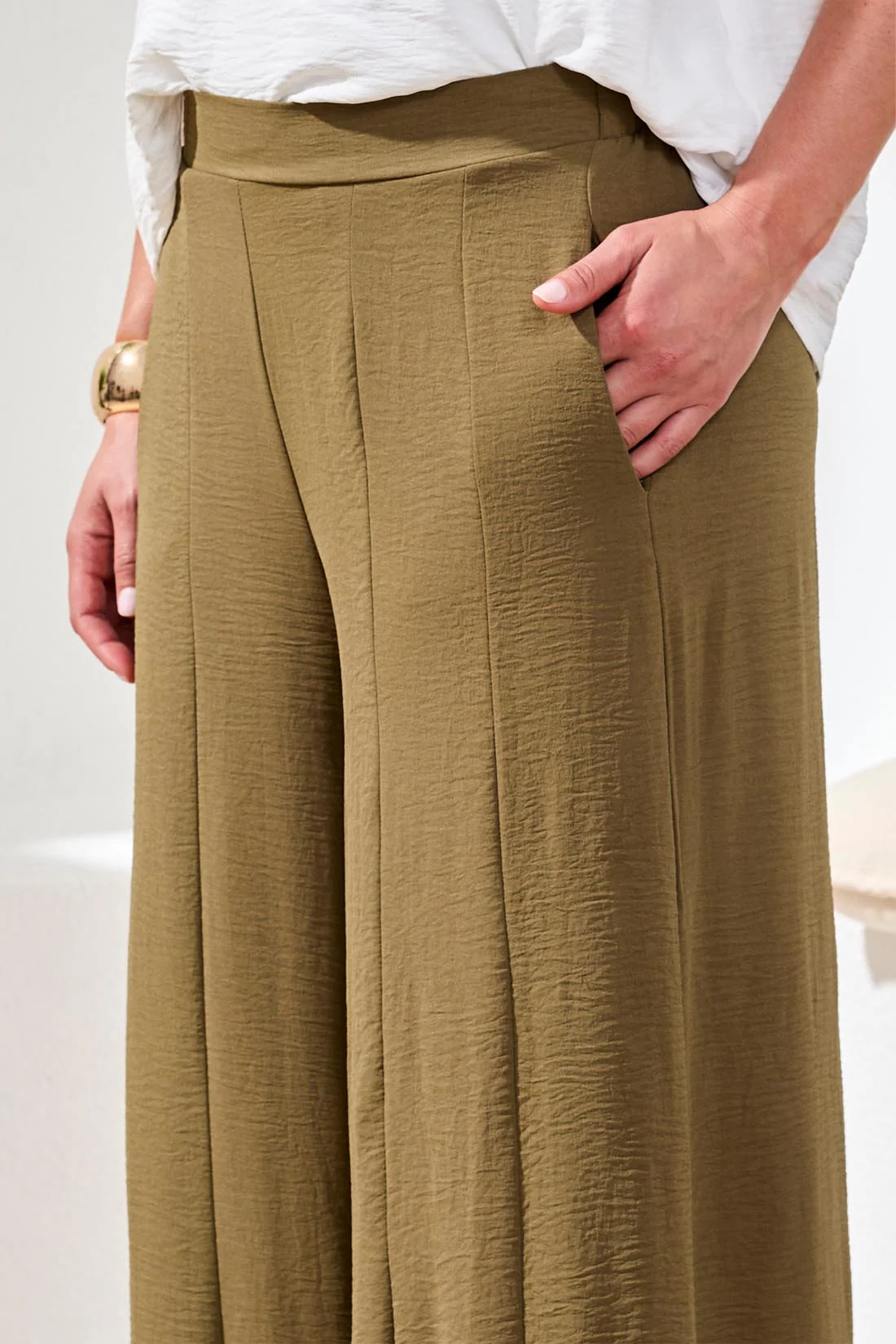 Airflow Pleated Pants With Elastic Waistband-Rainforest - Image 3