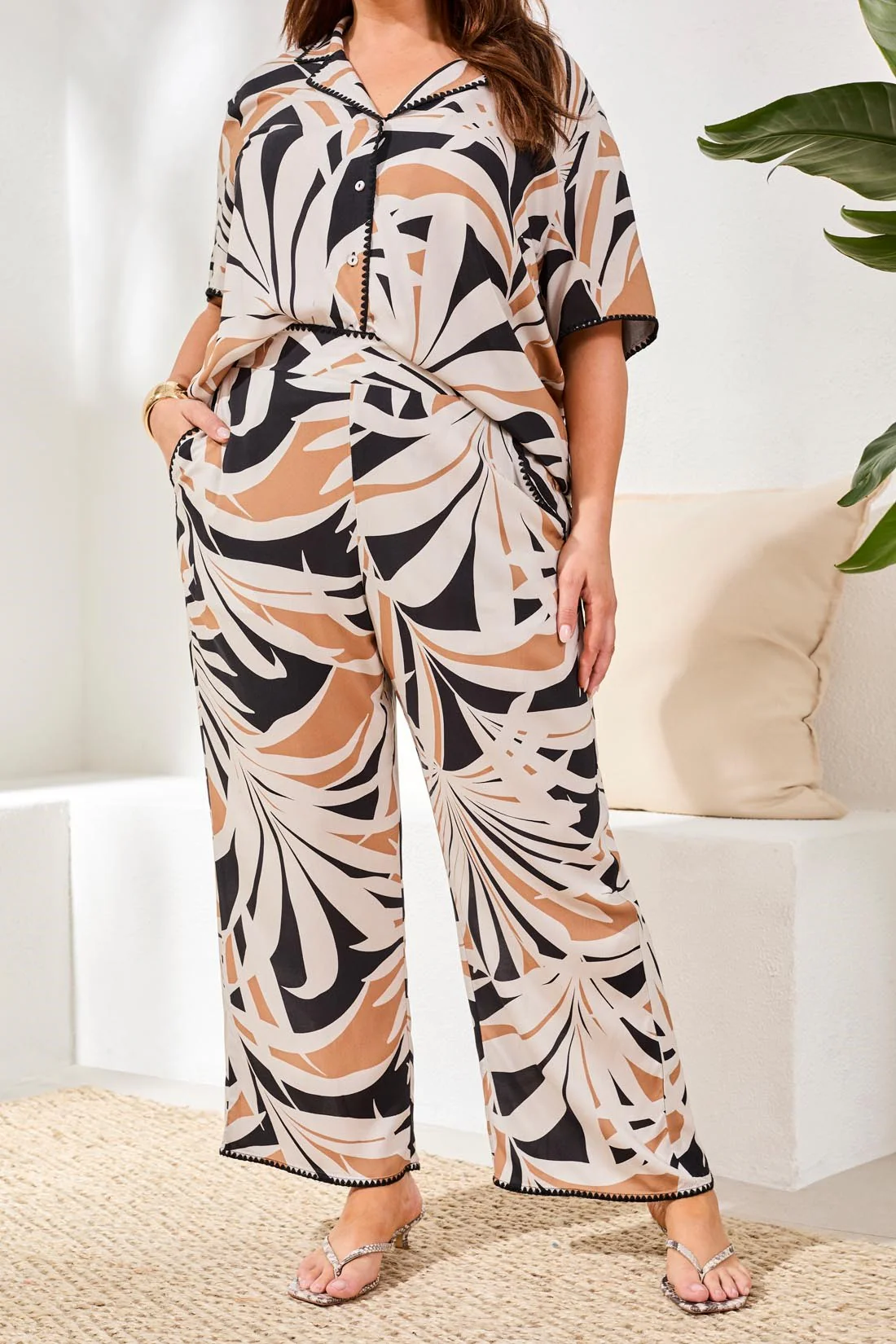 Size Inclusive Wide Leg Pants with Waistband & Pockets-Chestnut - Image 2