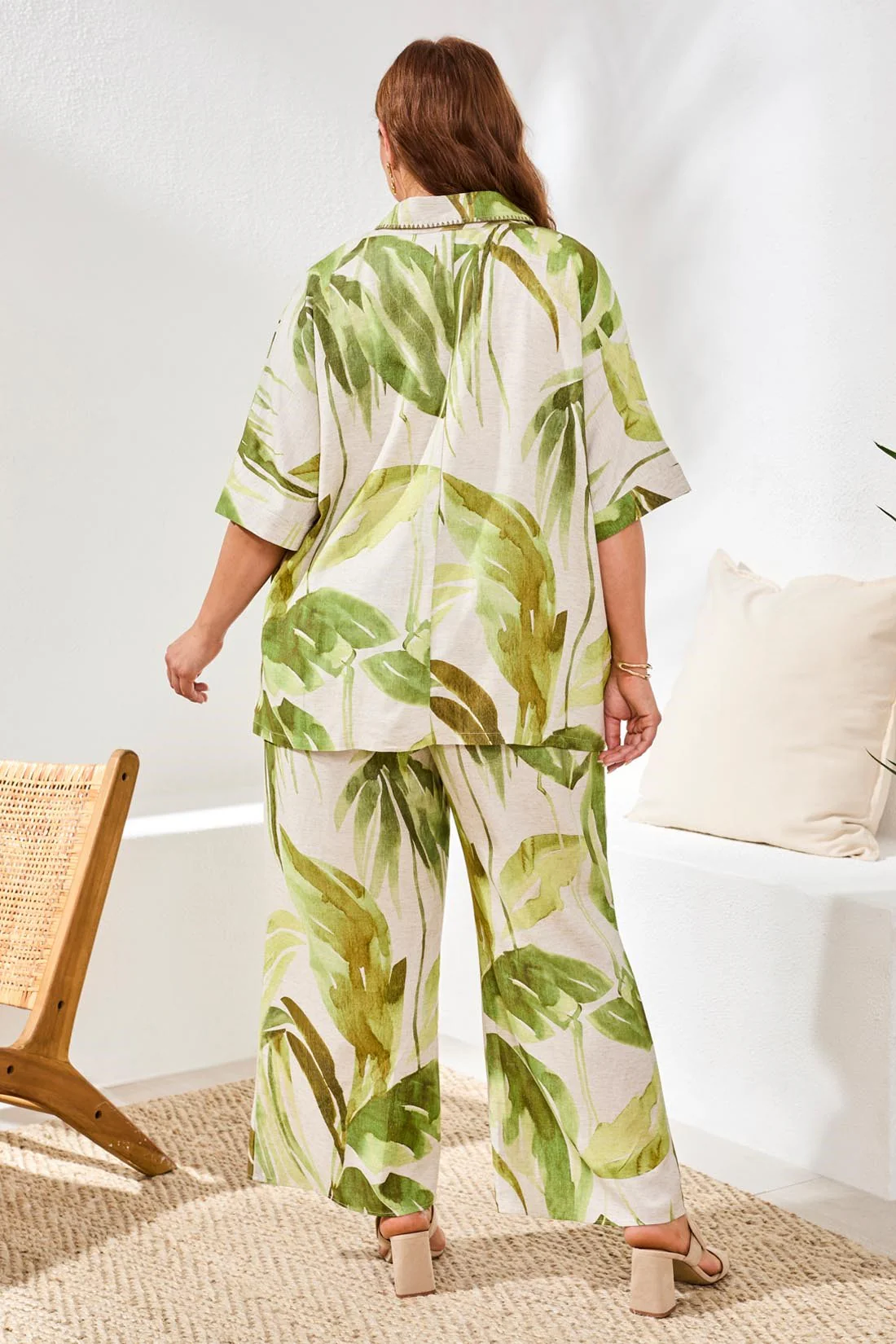 Size-Inclusive Flowy Linen Flare Pants With Drawcord Waist- Mintleaf - Image 4