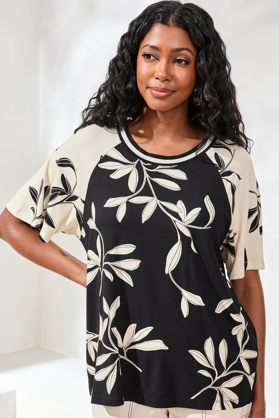 Printed Jersey Flutter Sleeve Crew Neck Top-Onyx - Image 3