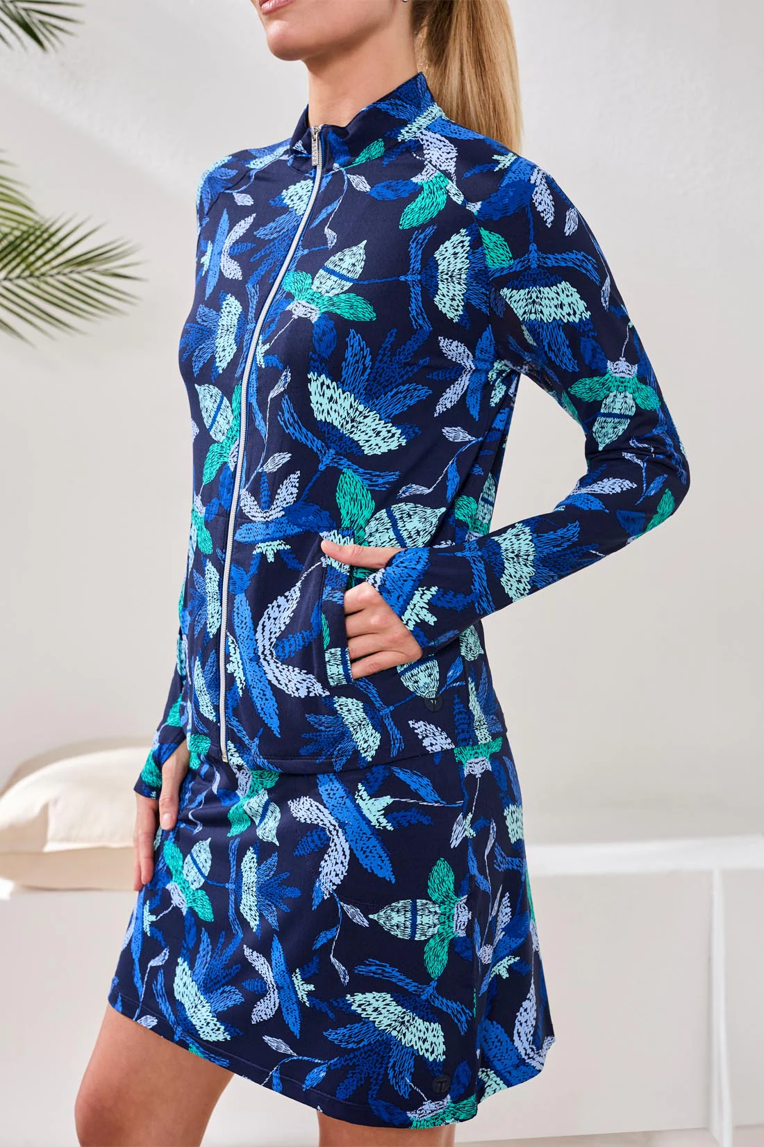UPF 50+ High Performance Mesh Mock-Neck Zip-Up Cardigan With Thumbholes-Blue surf - Image 2