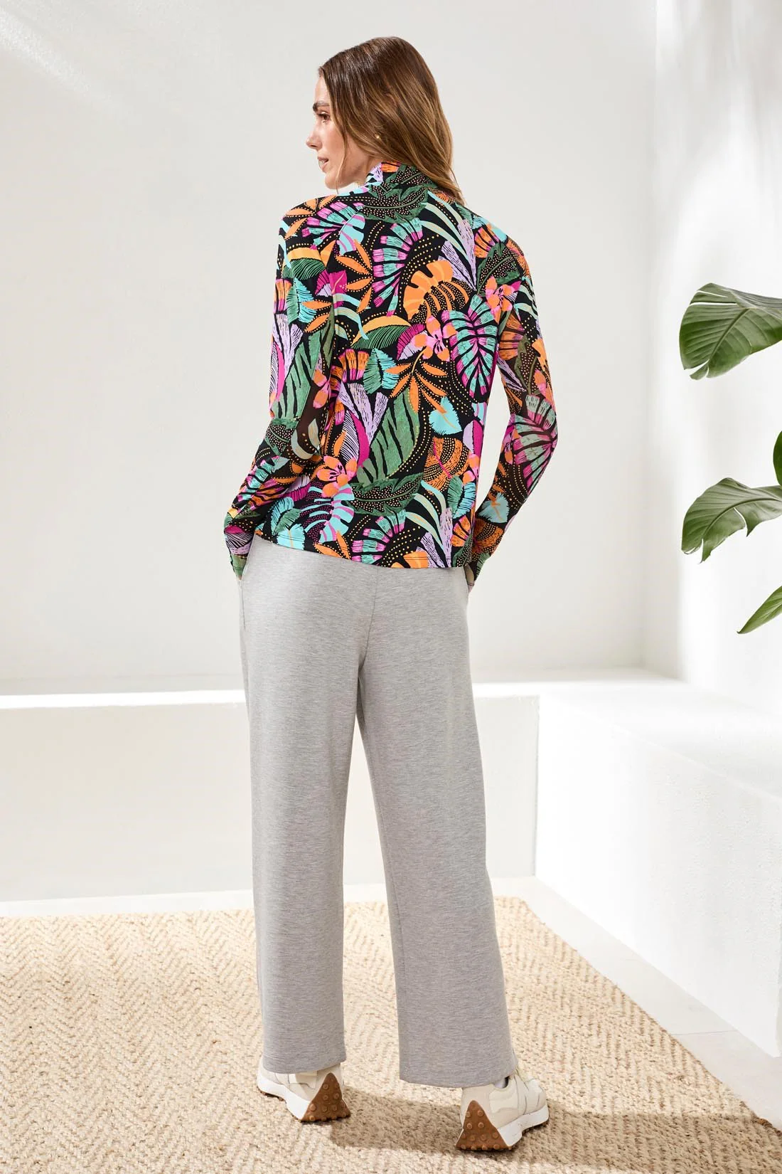 UPF 50+ High Performance Mesh Mock-Neck Zip-Up Cardigan With Thumbholes-Tropical - Image 4