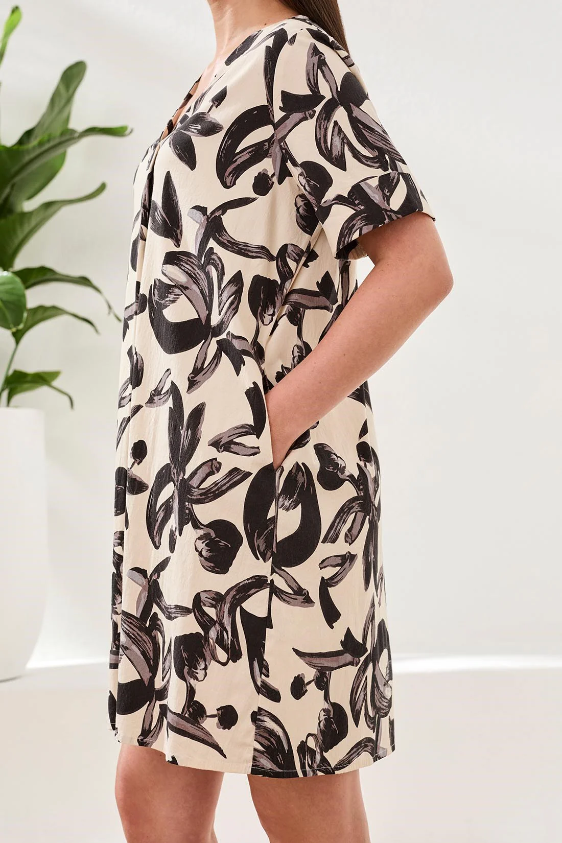 Printed Woven Short Sleeve Tunic Dress-Canvas - Image 4
