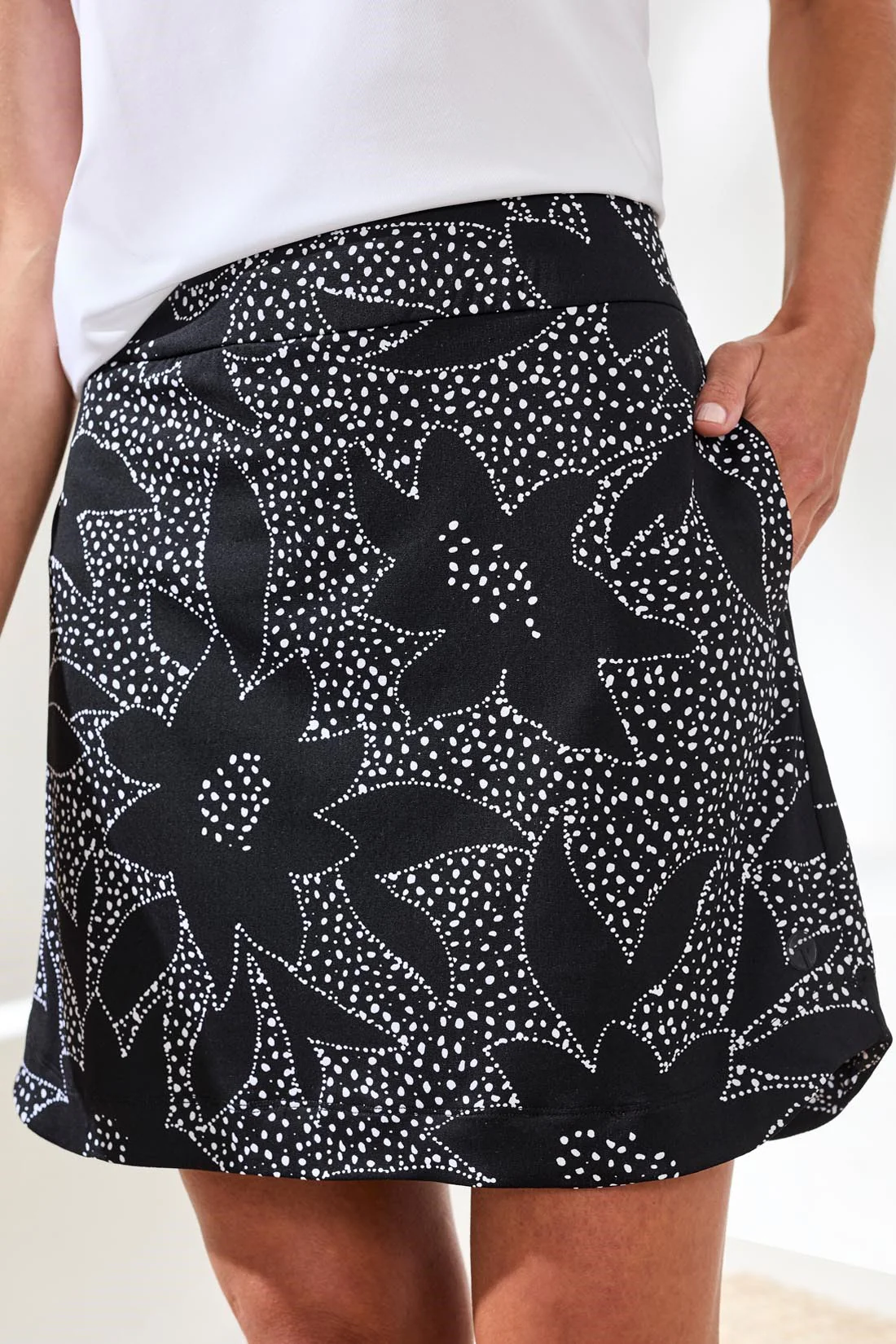UPF 50+ High Performance Pull-On Skort-Black floral - Image 3