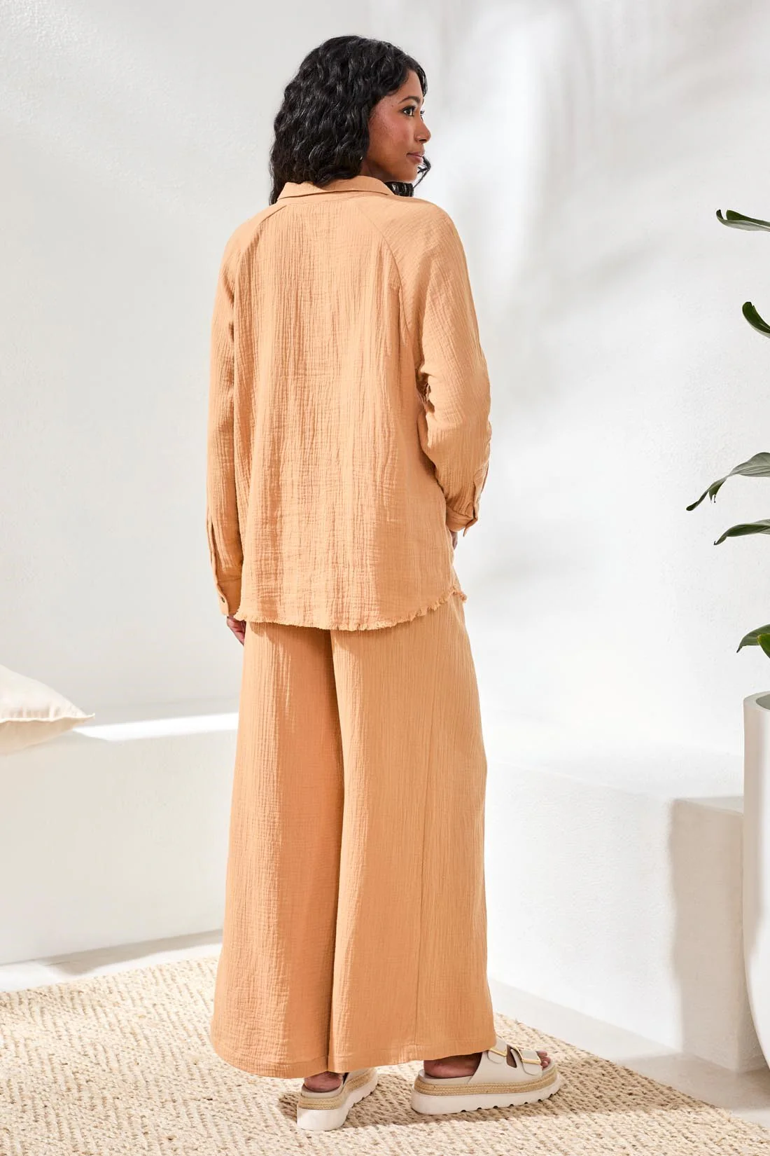 Crinkle Gauze Button-Front Tie Blouse-Saharabeige - Image 4