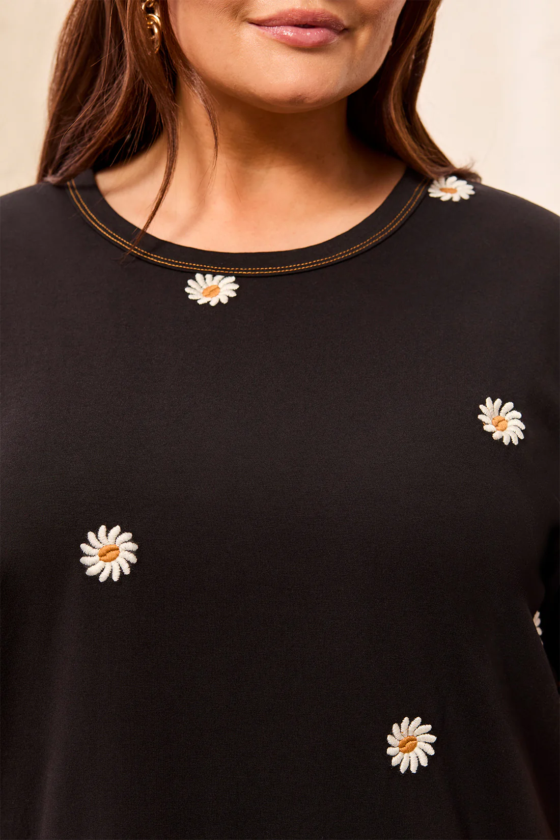 Size Inclusive Embroidered Daisy Short Sleeve Crew Neck Top-Black - Image 2