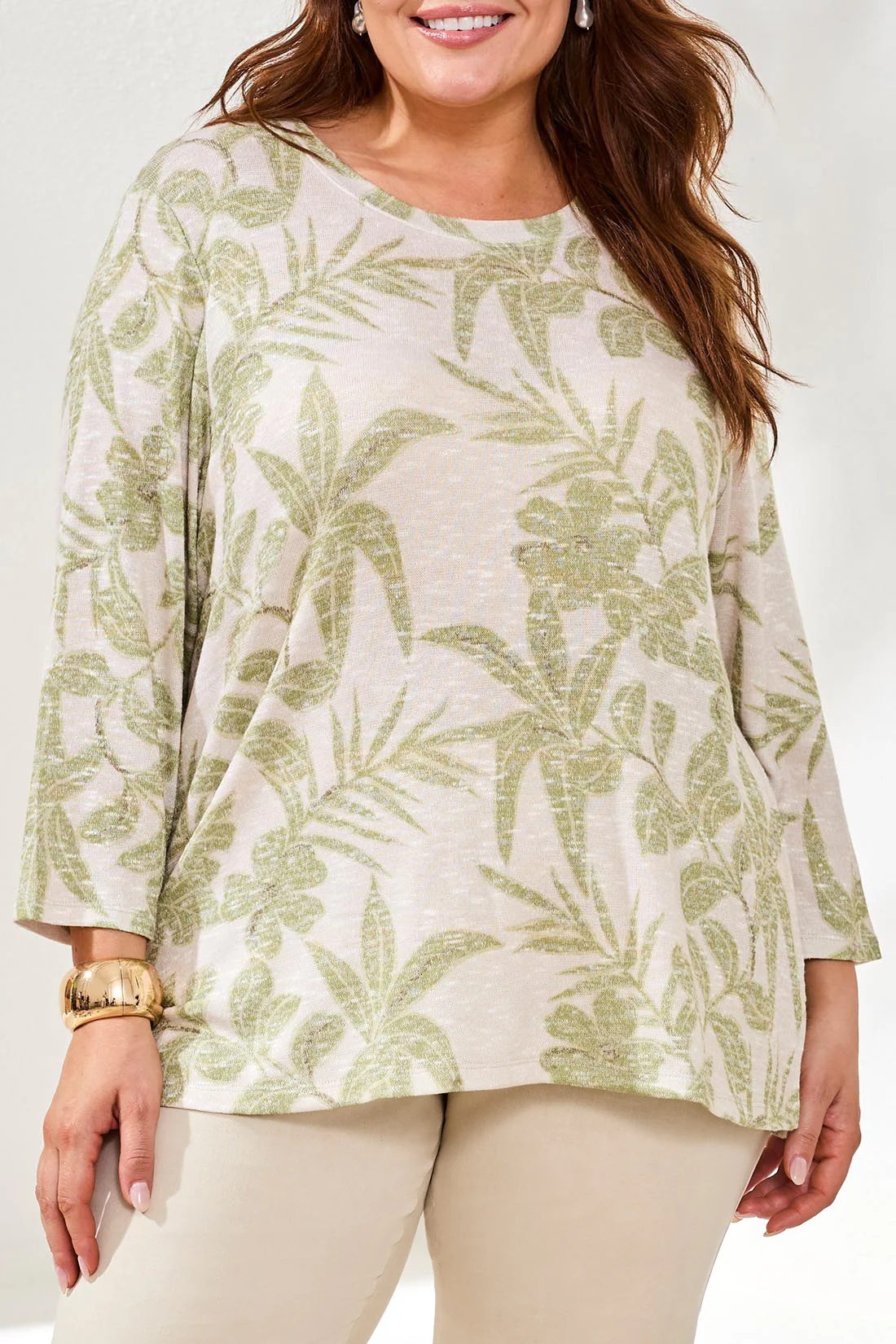 Size Inclusive 3/4 Sleeve Crew Neck Top-Kiwizest - Image 3