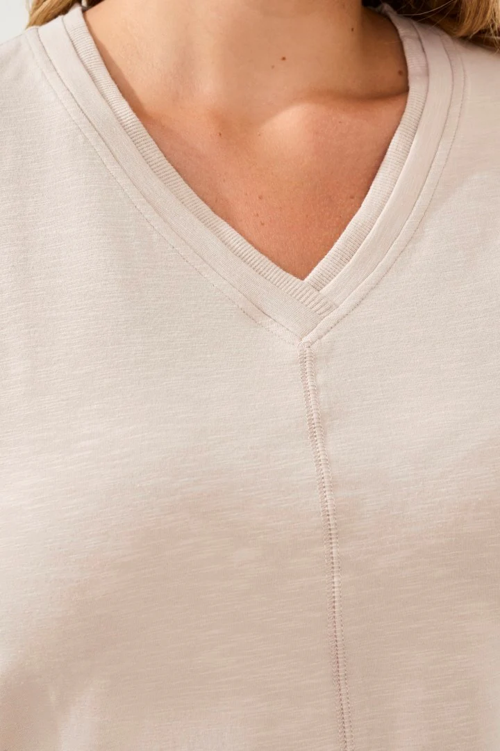 Slub Knit V-Neck Top With Double Trim Detail-Quartz - Image 4