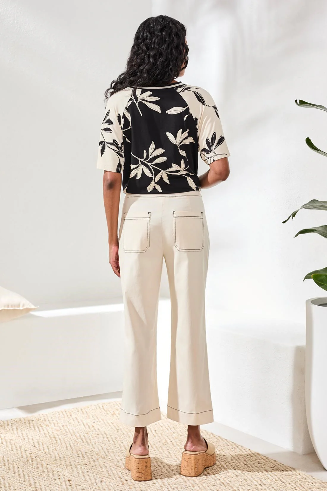Signature Stretch Twill High‑Rise Wide‑Leg Capri Pants-Canvas - Image 4