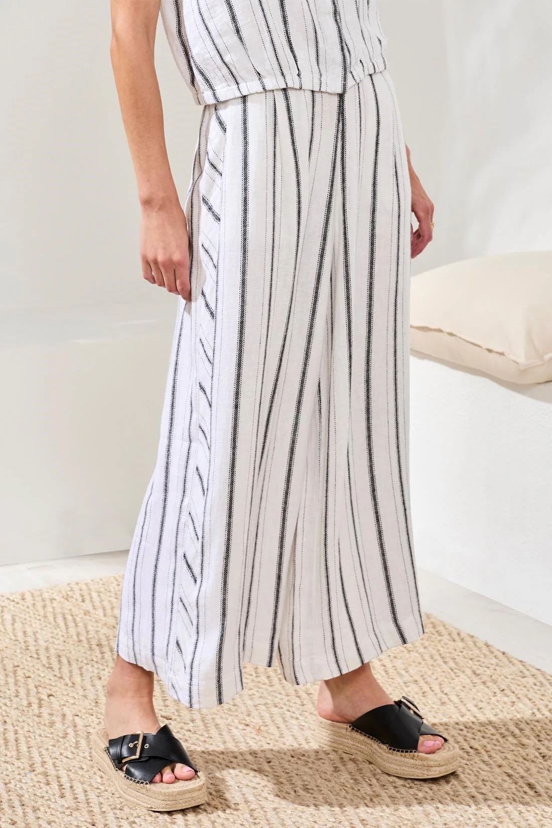 Soft Linen Flowy Wide Leg Crop Pants-White/black - Image 2
