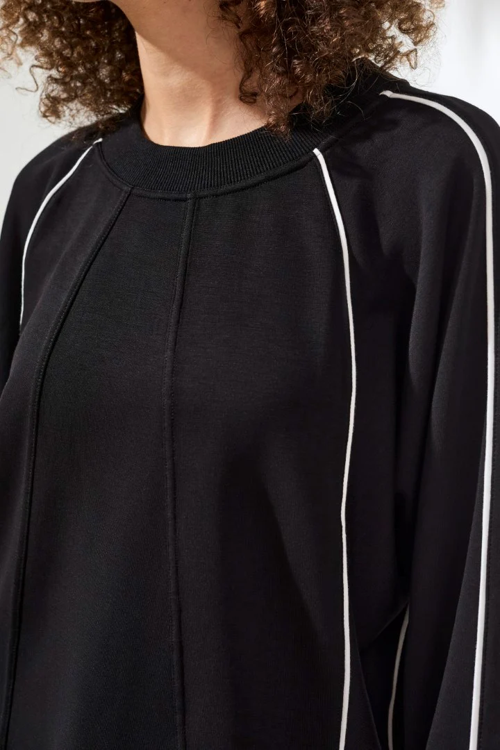Techno Lux Crew Dolman Top Contrast-Black - Image 4