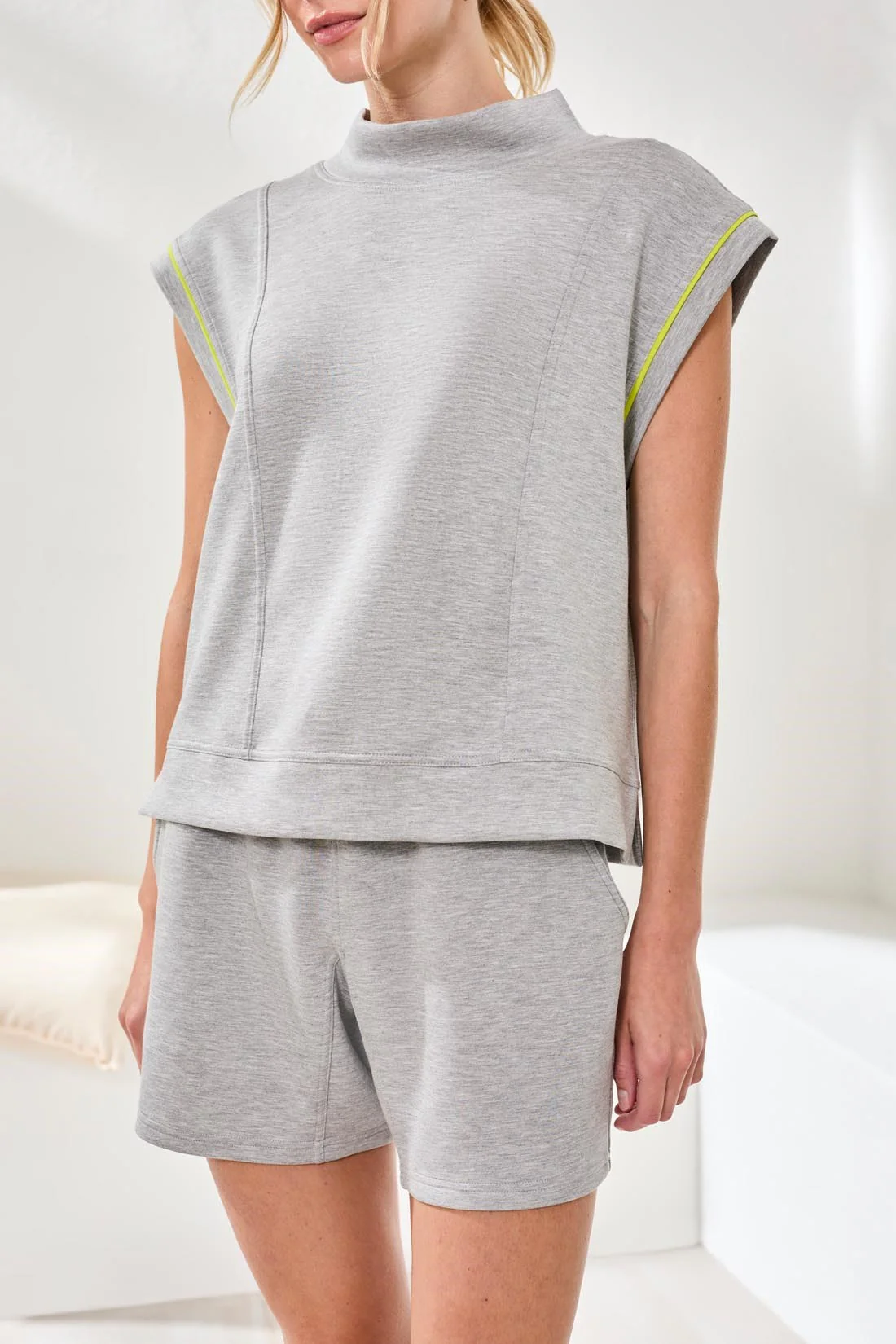 Techno Lux Mock Neck Contrast Piping-Lt.grey mix - Image 3