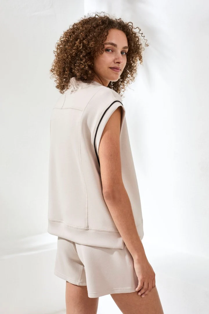 Techno Lux Mock Neck Contrast Piping-Sanddune - Image 4