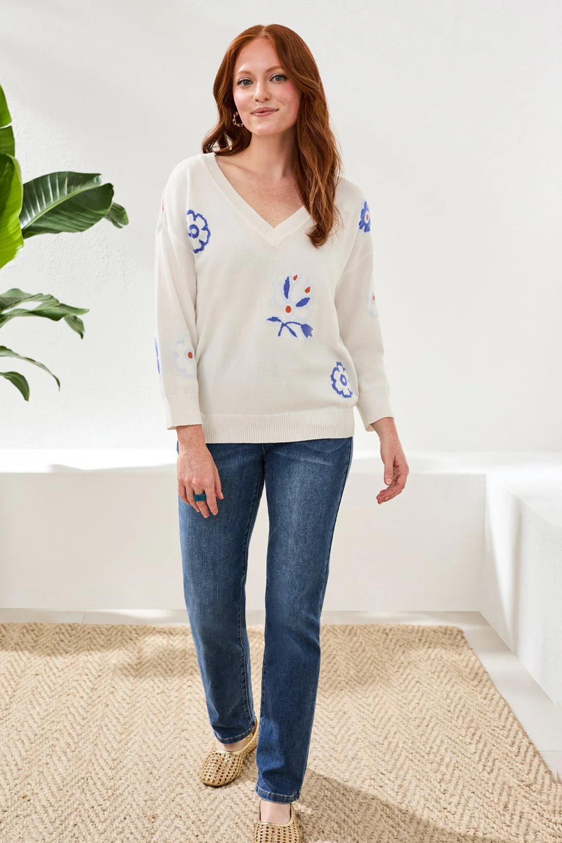 Intarsia V-Neck Sweater With 3/4 Sleeves-Oceanpearl - Image 2