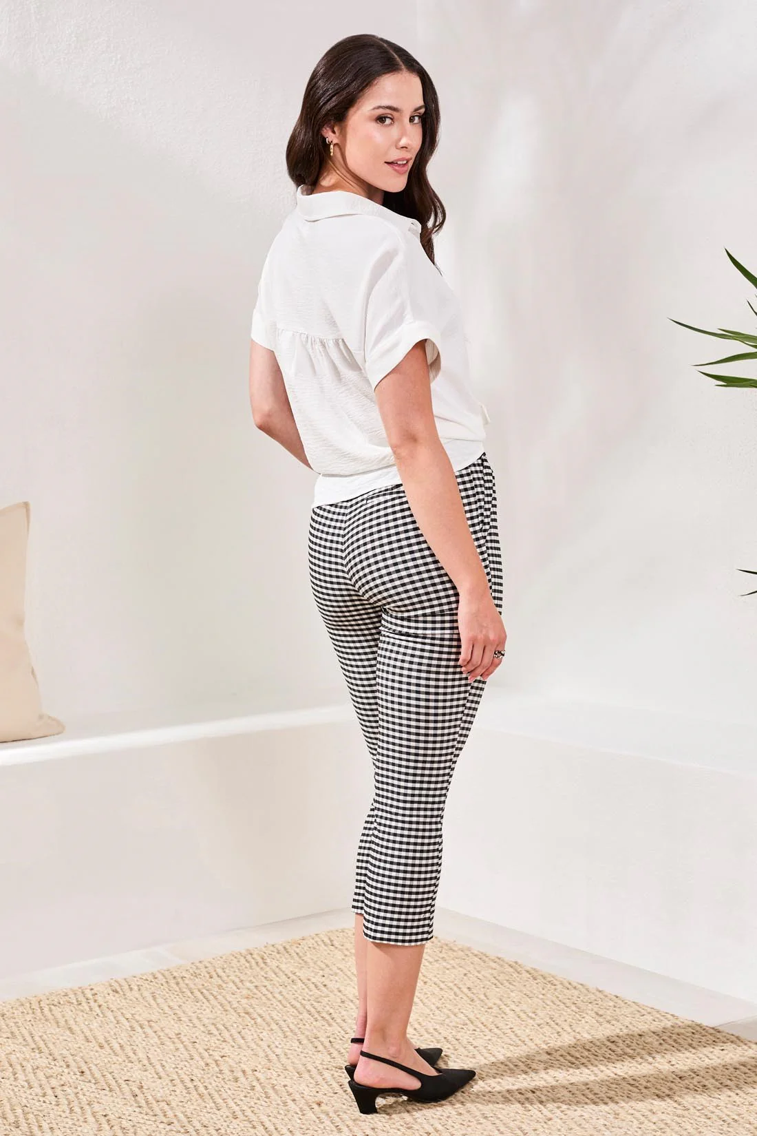 Gingham Bengaline Side Slit Capri Pants-Black - Image 4