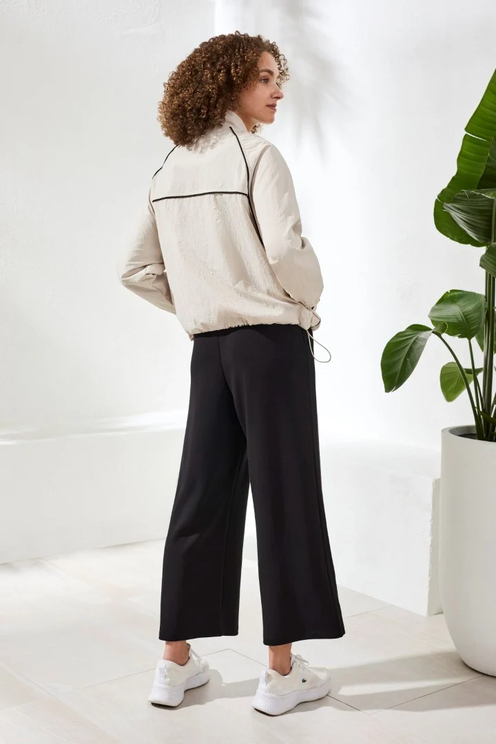 Lightweight Adjustable Zip-Front Windbreaker-Sanddune - Image 4